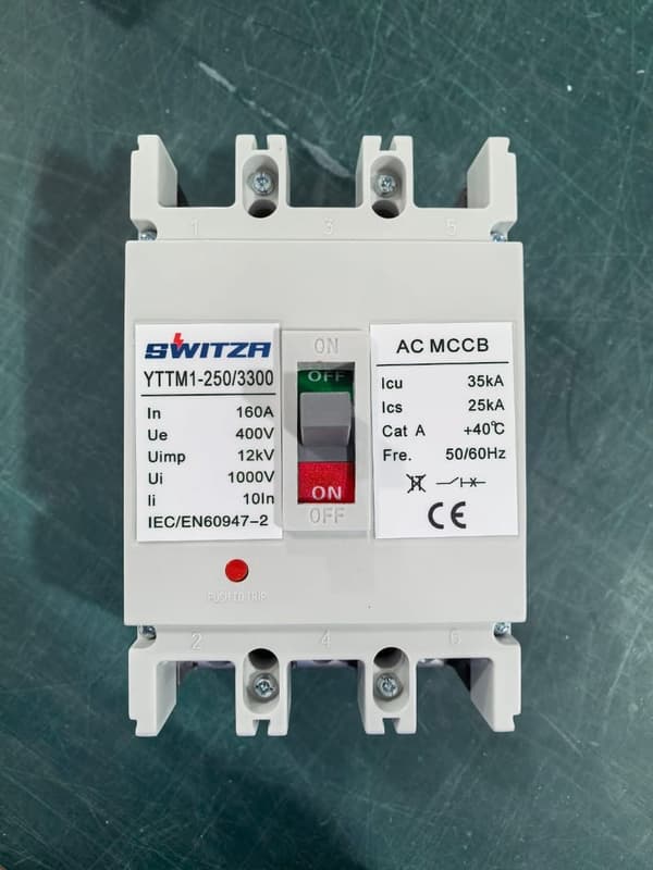 MCCB (Molded Case Circuit Breaker)