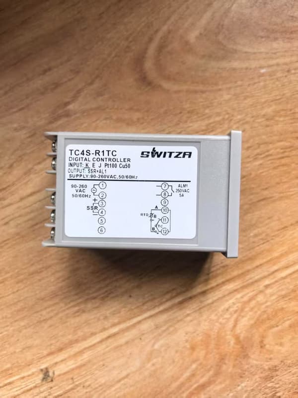 PID Temperature Controller view 4